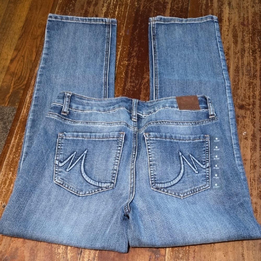 Maurices Blue Straight Leg Jeans Size 6 Short - Picture 2 of 3